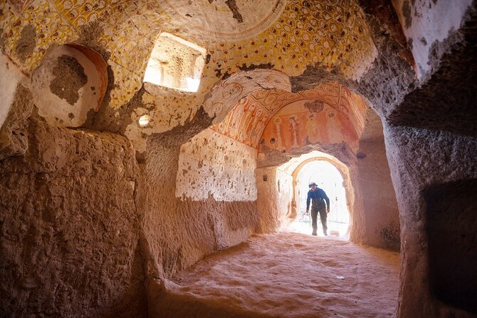 2 Day All Inclusive Cappadocia Tour from Istanbul with Optional Balloon Flight - Day 1: Uchisar viewpoints, Göreme frescoes, and the fairy chimneys