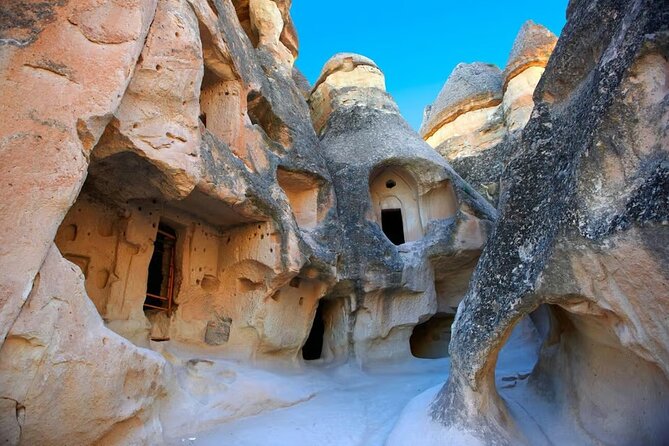 2 Days Cappadocia Tour from Istanbul and Hot Air Balloon Flight - Cavuşin Village Cave Homes: Old Church, Collapsed Rooms, Ongoing Views