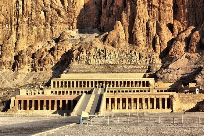 2 Days Trip to Luxor with Air Balloon Ride from Hurghada - Valley of the Kings: tomb time, including a Tut option