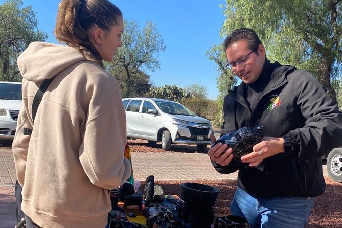 All-inclusive hot air balloon flight over Teotihuacan - Landing Toast and Your Flight Certificate