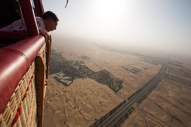 Amazing Hot Air Balloon With Beautiful Desert Sunrise View - Transfers and group size: what to expect with others