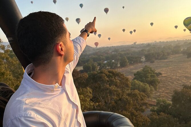 Balloon flight / Breakfast in the cave / CDMX pick-up + Pyramids - Landing ceremony: toast, certificates, and a nice finish