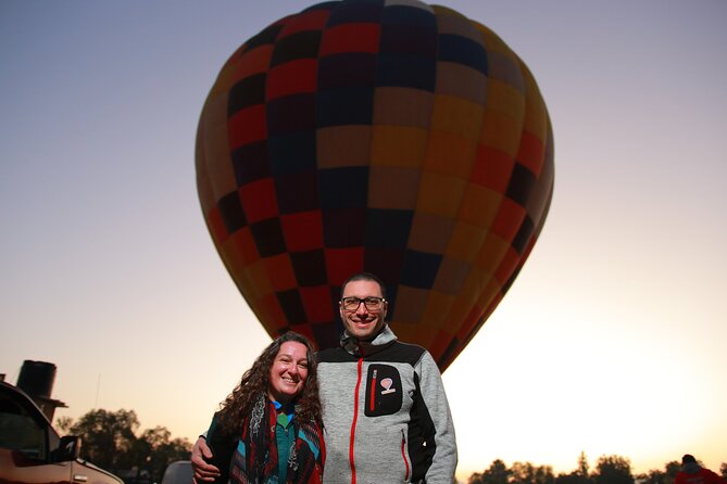 Balloon flight + Breakfast + Pyramids + Transportation (Optional) - Stop 1: Aventura en Globos balloon prep and the photo-friendly inflate