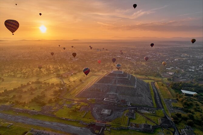 Balloon Flight + Cave Breakfast + Pick Up from CDMX or We Fly - Breakfast inside La Cueva: the highlight food stop