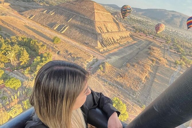 Balloon flight + CDMX pickup + Buffet Breakfast - Registration, coffee, and the weight check you can’t ignore