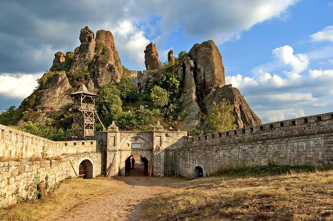 Balloon Flight over Belogradchik Rocks + extras - Key things that make this balloon + fortress day work