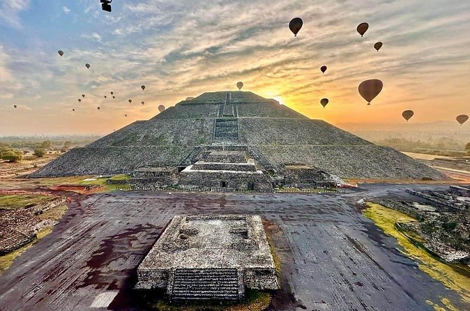 Balloon flight Teotihuacan, Breakfast in a cave Pick up in CDMX - Price of $232.47: what you’re really buying