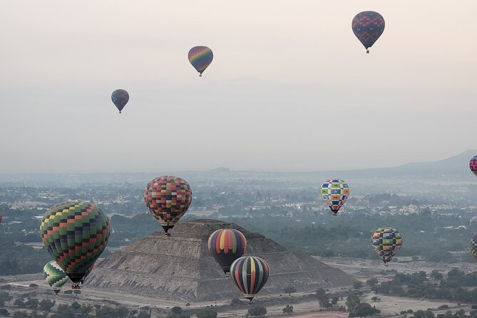 Balloon flight + Transportation + Breakfast in Cave or buffet + Pyramids - Price and value: what you’re really paying for