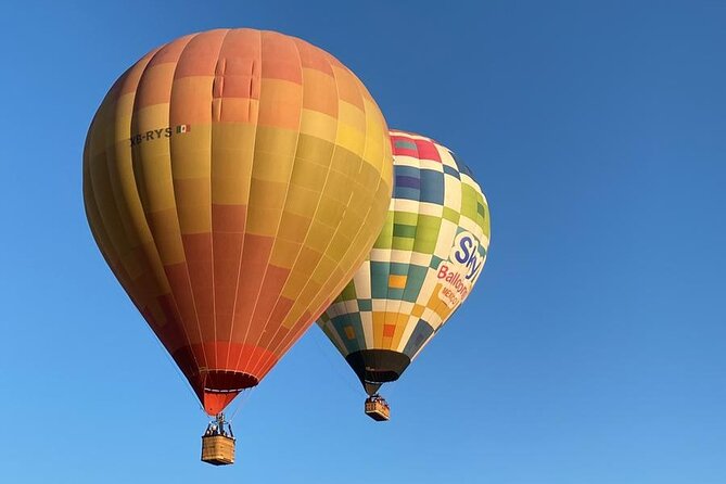 Balloon flight + Transportation + Breakfast in Cave or buffet + Pyramids - How long is the day, and what pace should you expect?