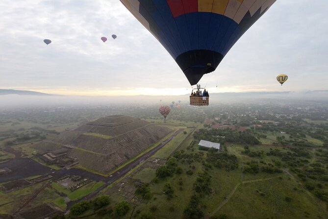 Balloon flight with breakfast in Cave and Pyramids tour from CDMX - San Martín de las Pirámides: mezcal, tequila, and a short workshop stop