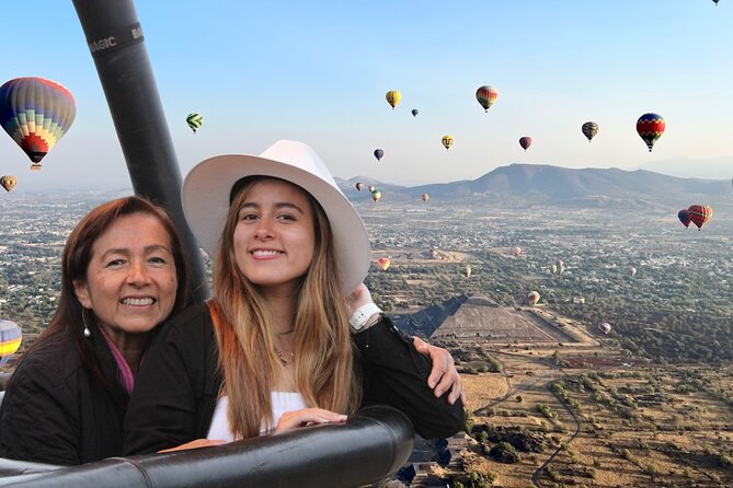Balloon flight with breakfast in Cave and Pyramids tour from CDMX - Balloon flight: the 45-minute experience and the reality of wind