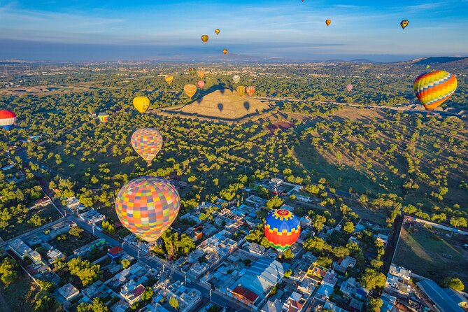 Balloon Flight with Buffet Breakfast - The actual flight: 35 to 45 minutes over Teotihuacán