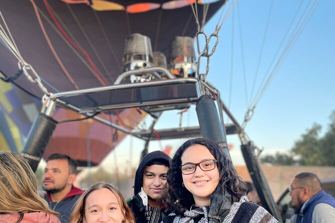 Balloon flight with private transportation and guided tour to Teotihuacán - Private transport and small-group comfort for a 5:00 AM start