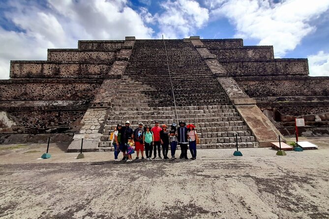 Balloon flight with private transportation and guided tour to Teotihuacán - What to pack (and what to plan for) on a cold sunrise balloon day