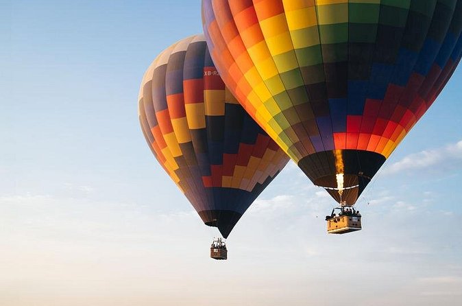 Balloon flight with pyramids tour and transportation from Mexico City - La Cueva Teotihuacán breakfast: the part you’ll remember