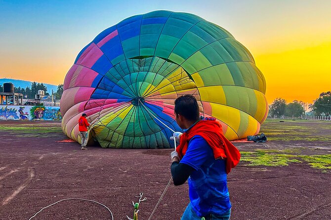 Balloon Flight with Teotihuacan & Guadalupe Shrine Full day Tour - Pickup reality: early departures, cold waits, and getting ready