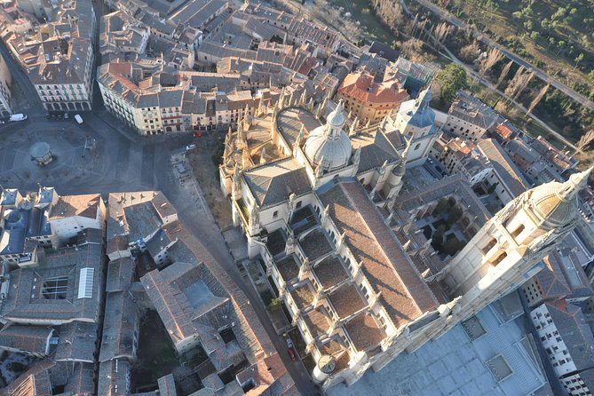 Balloon Ride Over Segovia or Toledo with Optional Transport from Madrid - Soaring over Segovia or Toledo: what the flight actually delivers