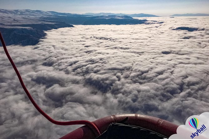 Balloon ride Skyball - A 7:00 am balloon plan from Yerevan to Garni