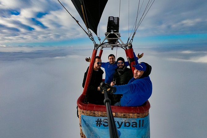 Balloon ride Skyball - Certificates, protocol from 1783, and a celebratory landing