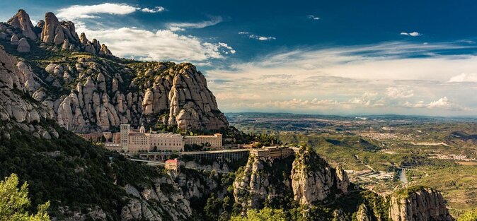 Barcelona: Montserrat Hot Air Balloon Ride with Champagne Toast - Key Things to Know Before You Go
