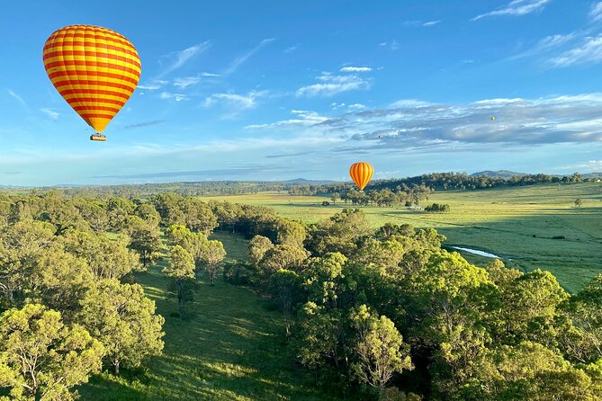 Cairns Hot Air Balloon Flight + Bad Fishy Jet Boating Cairns - Timing and What to Wear: Your early-morning survival checklist