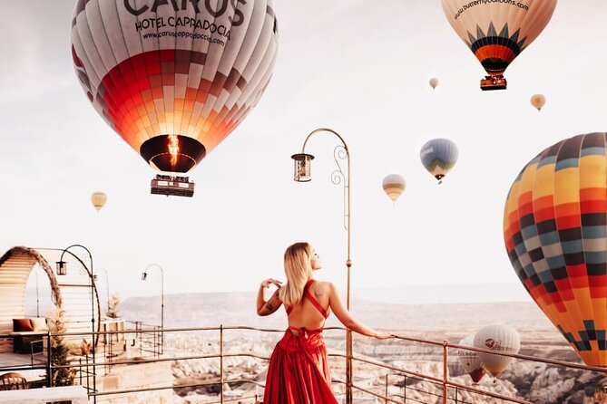 Cappadocia Hot air balloon - The 1-hour flight: valleys, cave hotels, and those fairy chimney views