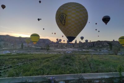 Cappadocia Hot Air Balloon Flight / Over Goreme & FairyChimneys - Watching the Balloon Get Built Before You Fly