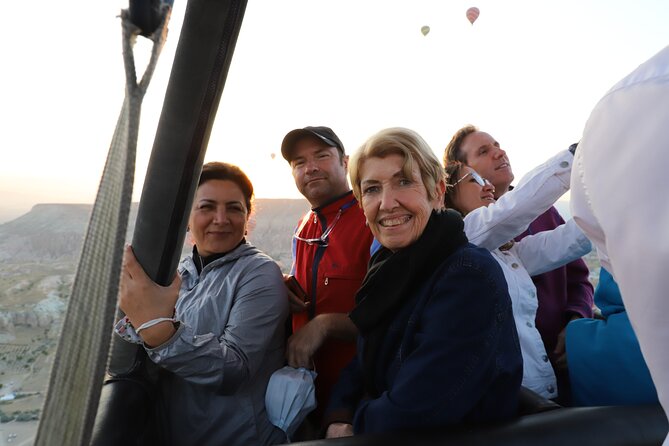 Cappadocia Hot Air Balloon Tour With Transfer - Goreme pickup at 6:30, plus breakfast and a real briefing