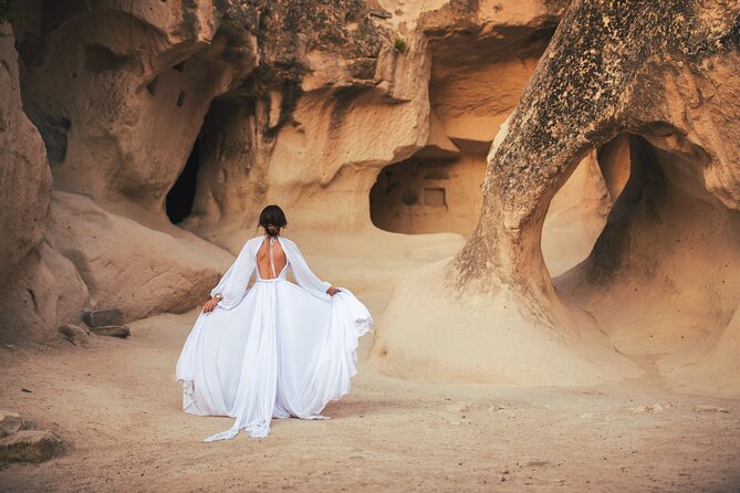 Cappadocia Private Flying Dress & Hot Air Balloon Photoshoot - Photos Only vs Photos + Instagram Reel: Choose Your Final Output