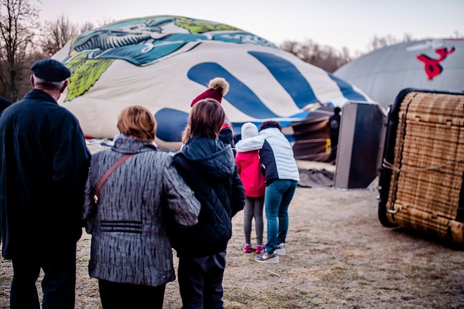 Catalonia Hot Air Balloon Ride and Breakfast over the Volcanoes of la Garrotxa - Soaring over la Garrotxa’s volcanic country from a very quiet height
