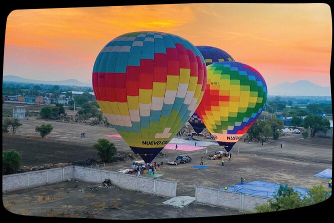 CDMX balloon flight, breakfast, pickup and visit to Teotihuacán - In the basket: safety-focused staff, real pilots, and what to expect on the flight