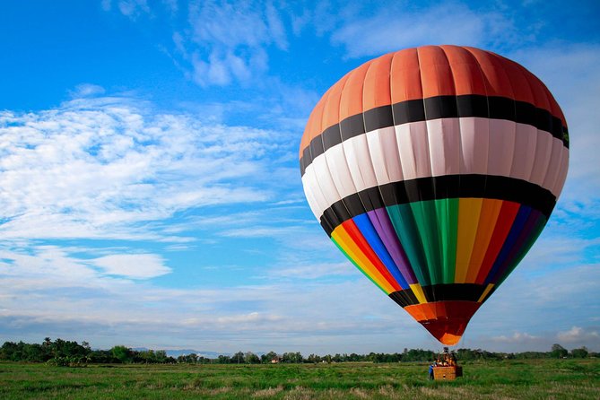 Chiang Mai Sunrise Balloon Flight and Luxury Spa Day - The landing moment: champagne toast, breakfast, and a flight certificate