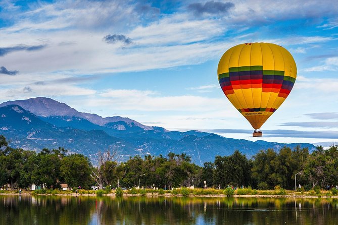 Colorado Springs Sunrise Balloon Ride - Champagne toast breakfast: how the included celebration lands