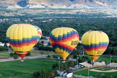 Colorado Springs Sunrise Balloon Ride - Meeting point at Hurts Donut: a morning that starts simple