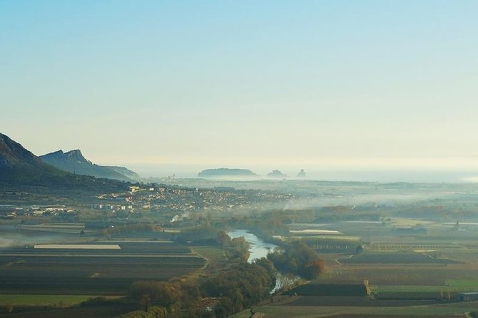 Costa Brava Private balloon flight - Verges meeting point and the smooth start at 7:00 am