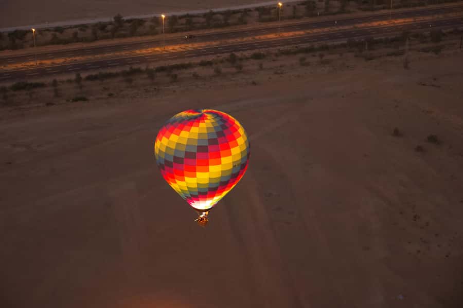 Dubai: Hot Air Balloon, Desert Safari, and Quad Biking Tour - Bedouin-style breakfast: a real meal after the riding