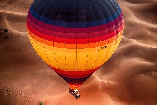 Dubai Hot Air Balloon Sunrise Sightseeing Ride - Safety and comfort: the details that matter on a cold, early morning