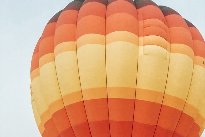 Dubai Hot Air Balloon Sunrise Sightseeing Ride - Your guide and the crew: what the best operators do well