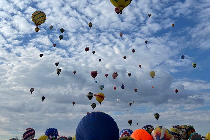 Eternal Experience Balloon flight over the Teotihuacan Pyramids - Breakfast in a natural cave plus artisan tastings