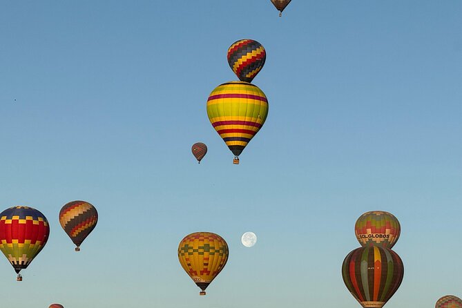 Eternal Experience Balloon flight over the Teotihuacan Pyramids - Who should book this balloon-and-food combo?