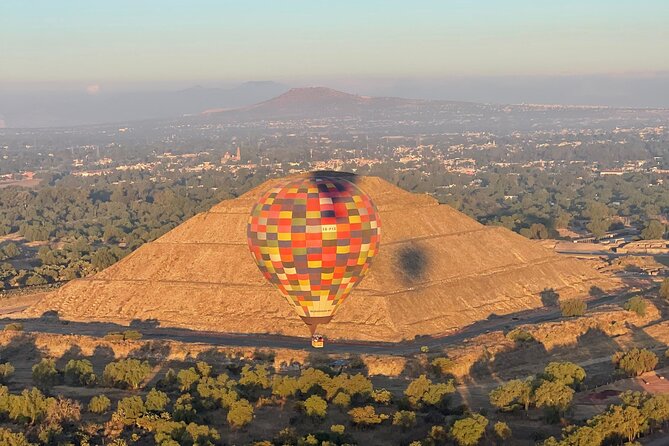 Eternal Experience Balloon flight over the Teotihuacan Pyramids - Floating over Teotihuacan: the part you’ll remember for years