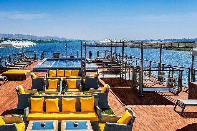 From Luxor:8-Night Luxury Nile River Cruise & Hot Air Balloon - Edfu and Kom Ombo: from carriage ride tradition to dual-temple architecture