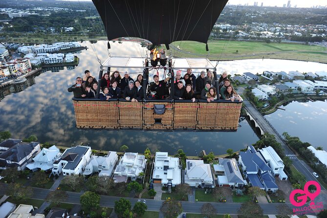Gold Coast Hot Air Balloon Flight - The crew and pilot experience: professionalism you can feel