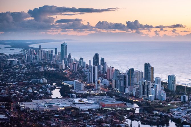 Gold Coast Hot Air Balloon with 5 Star Champagne Buffet Breakfast - Why this sunrise balloon feels worth the early start