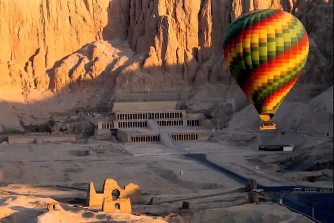 Guided Hot Air Balloon Tour in Luxor - Stop 2: Boarding and the 45–60 Minute Flight Over Luxor’s West Bank