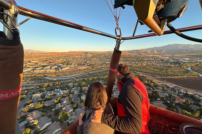 Hot Air Balloon Adventure In Southern Utah By Zion Balloons - The Crew and Pilot Touch: What Makes This Feel Well Run