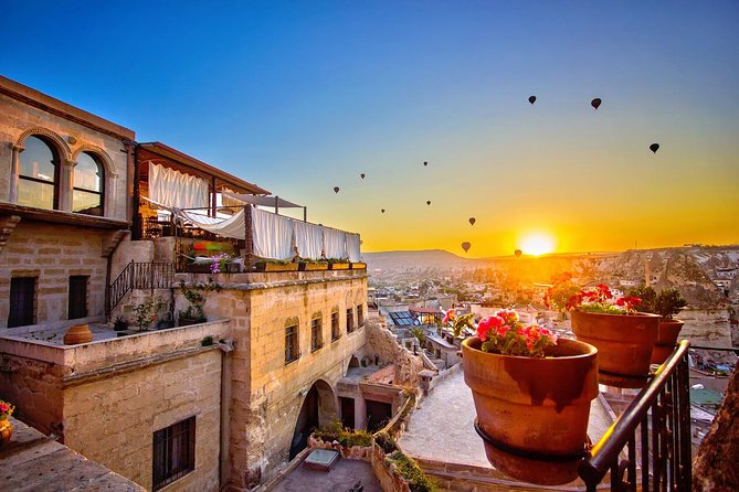 Hot Air Balloon, Best of Red and Green Guided 1-Day Tour - Guides make the difference: Noor, Gulsar, Ede, and the communication team