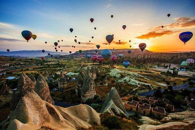 Hot air Balloon Cappadocia Tour ( Goreme Valley ) - Sunrise Over Göreme Valley: What the 1-Hour Flight Is Like