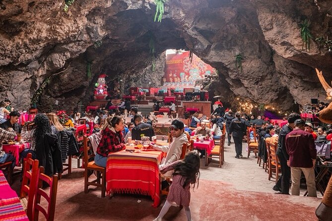 Hot air balloon flight in Teotihuacán + Breakfast in a Cave - A 4:40am pickup and a well-run Teotihuacán morning