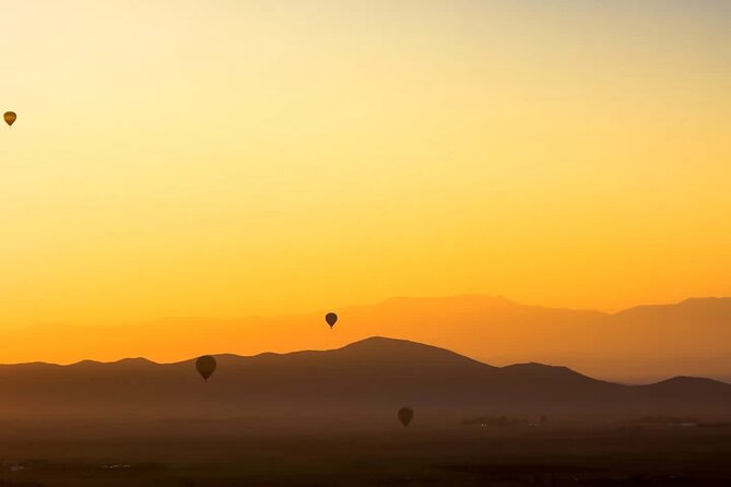 Hot air balloon flight in the desert with camel ride - Flight certificate and the feel-good souvenirs